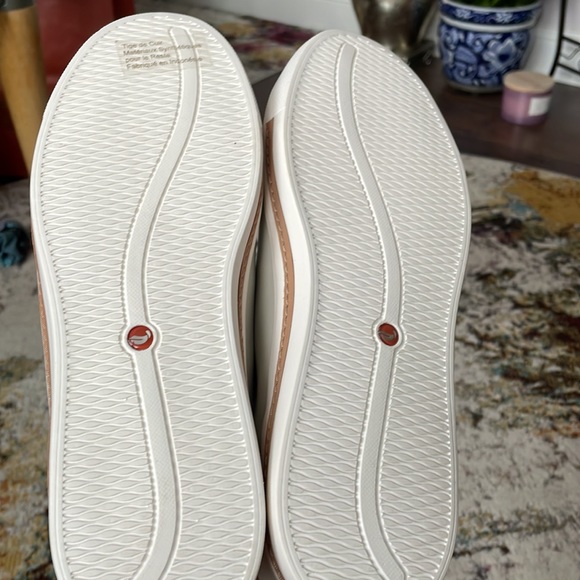 New Clark white sneakers, size 9 - Picture 6 of 12